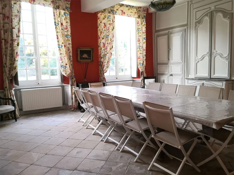 Salle à manger du château pour 21 personnes