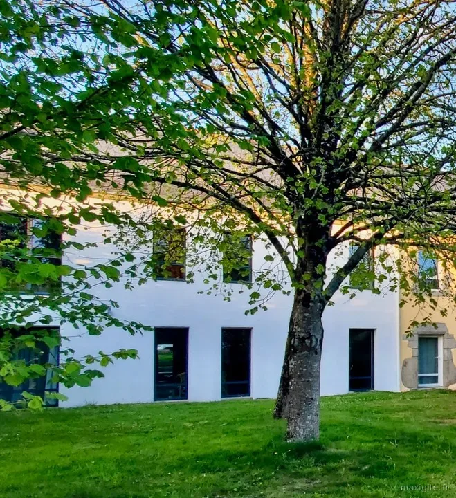 Gîte de groupe Enterdeuz-Golfe du Morbihan à Saint Nolff — Façade des gîtes, capacité 24 personnes