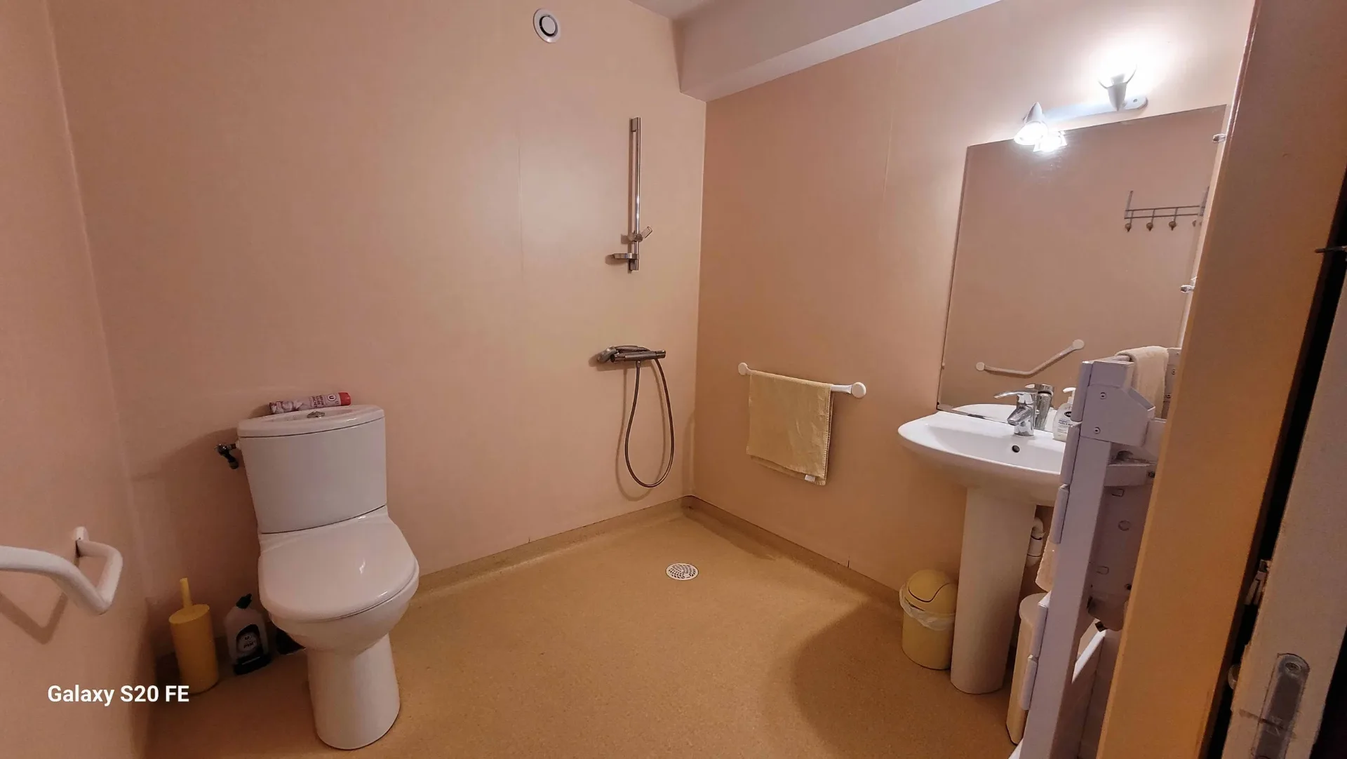 Enterdeuz-salle d'eau douche italienne (PMR)