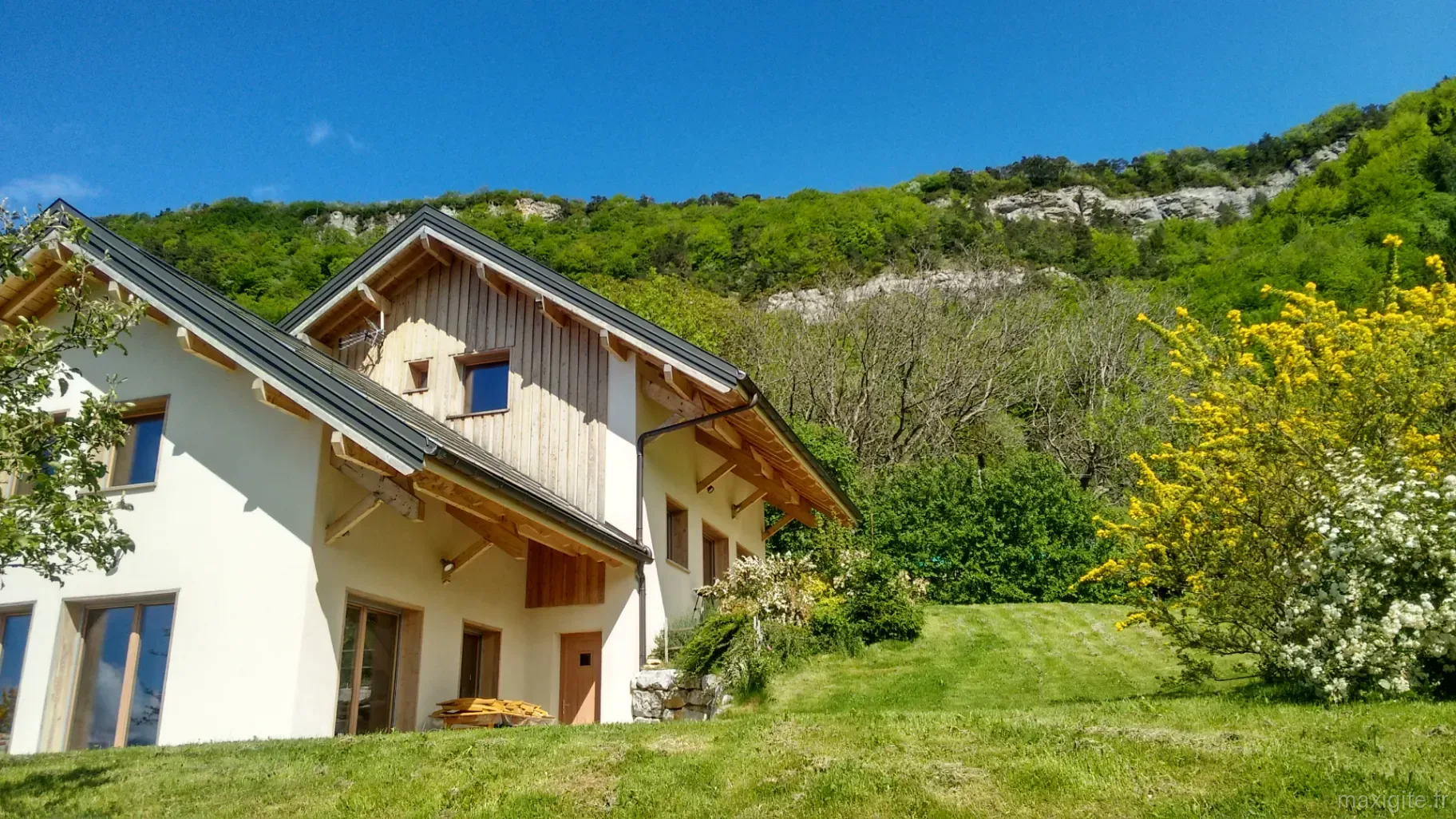 Chalets de la Source et des Écureuils – Montagnole
