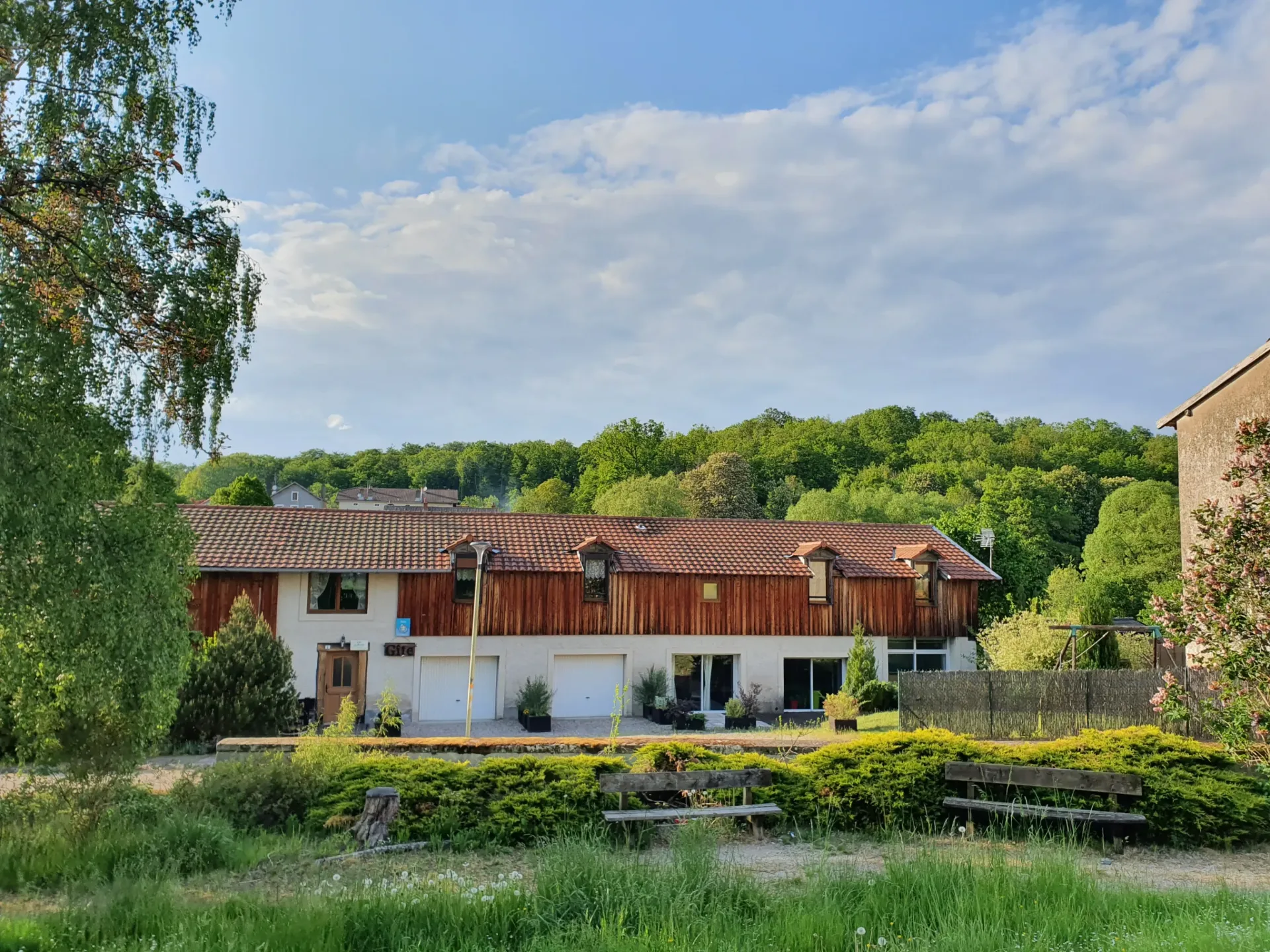 Gîte de groupe Les Gîtes de la Verrerie de Portieux à Portieux — Les Gîtes de la Verrerie de Portieux – Portieux, capacité 32 personnes