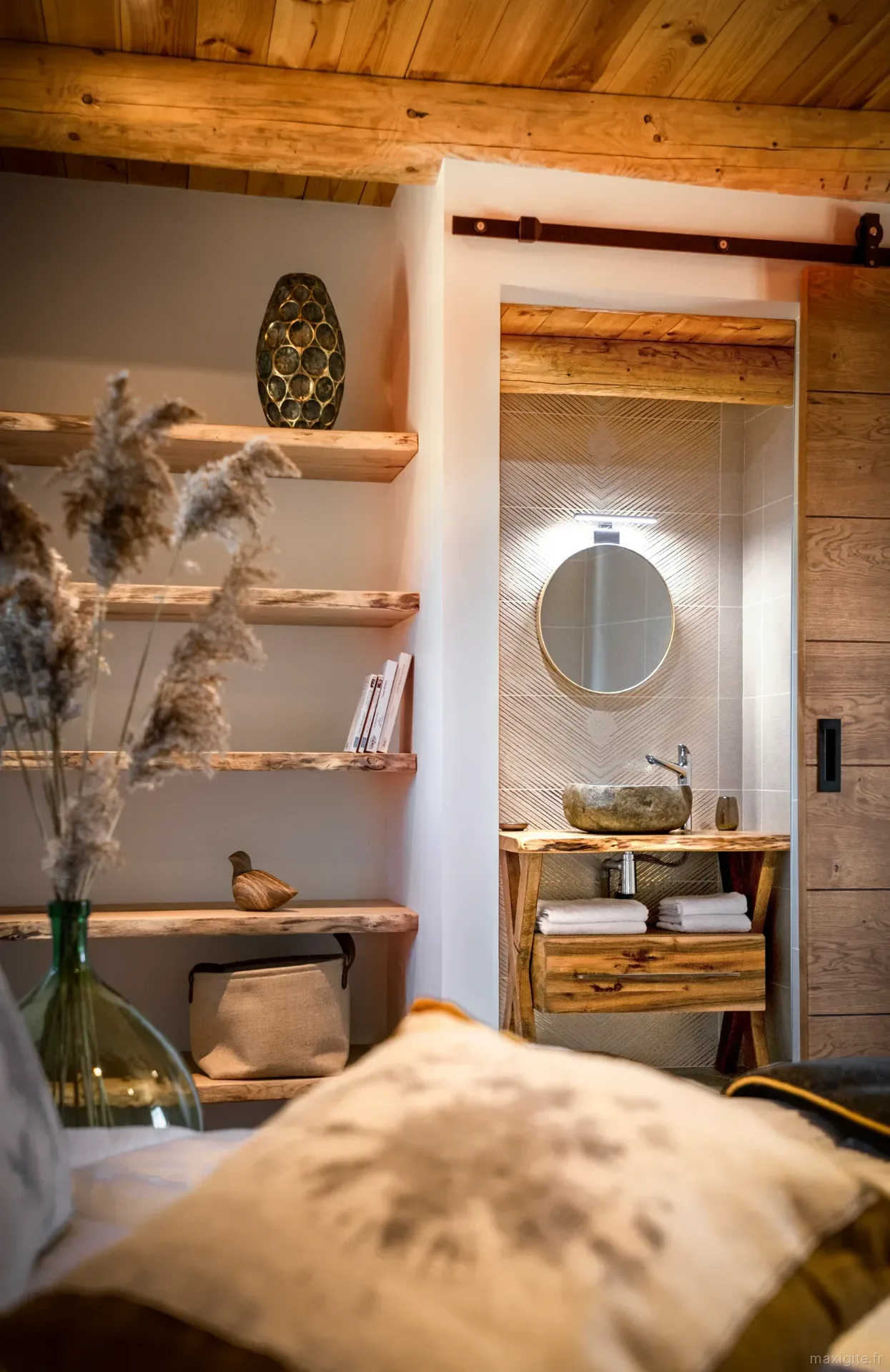 Chambre parentale avec sa salle d'eau