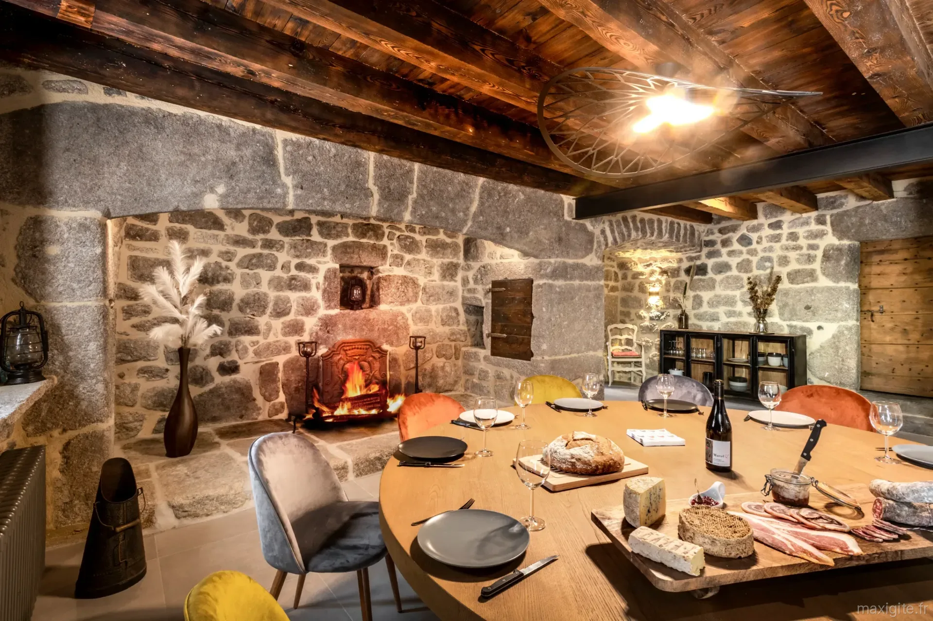 Espace repas gîte de 12