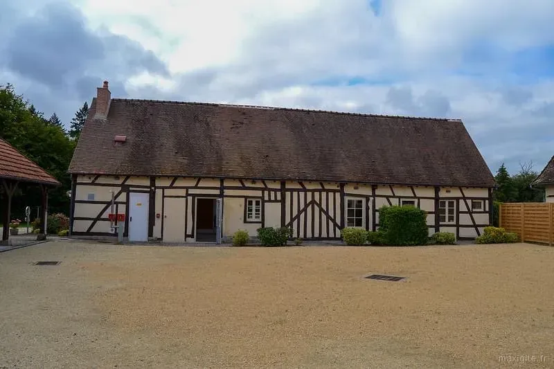 Gîte de groupe Les Gîtes de Laugère à Vouzeron — Photo 1 de Les Gîtes de Laugère à Vouzeron, capacité 42 personnes