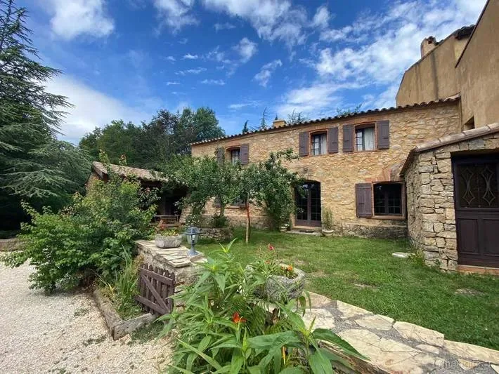 Gîte avec jardin et vue sur les montagnes au Domaine du Bouchard