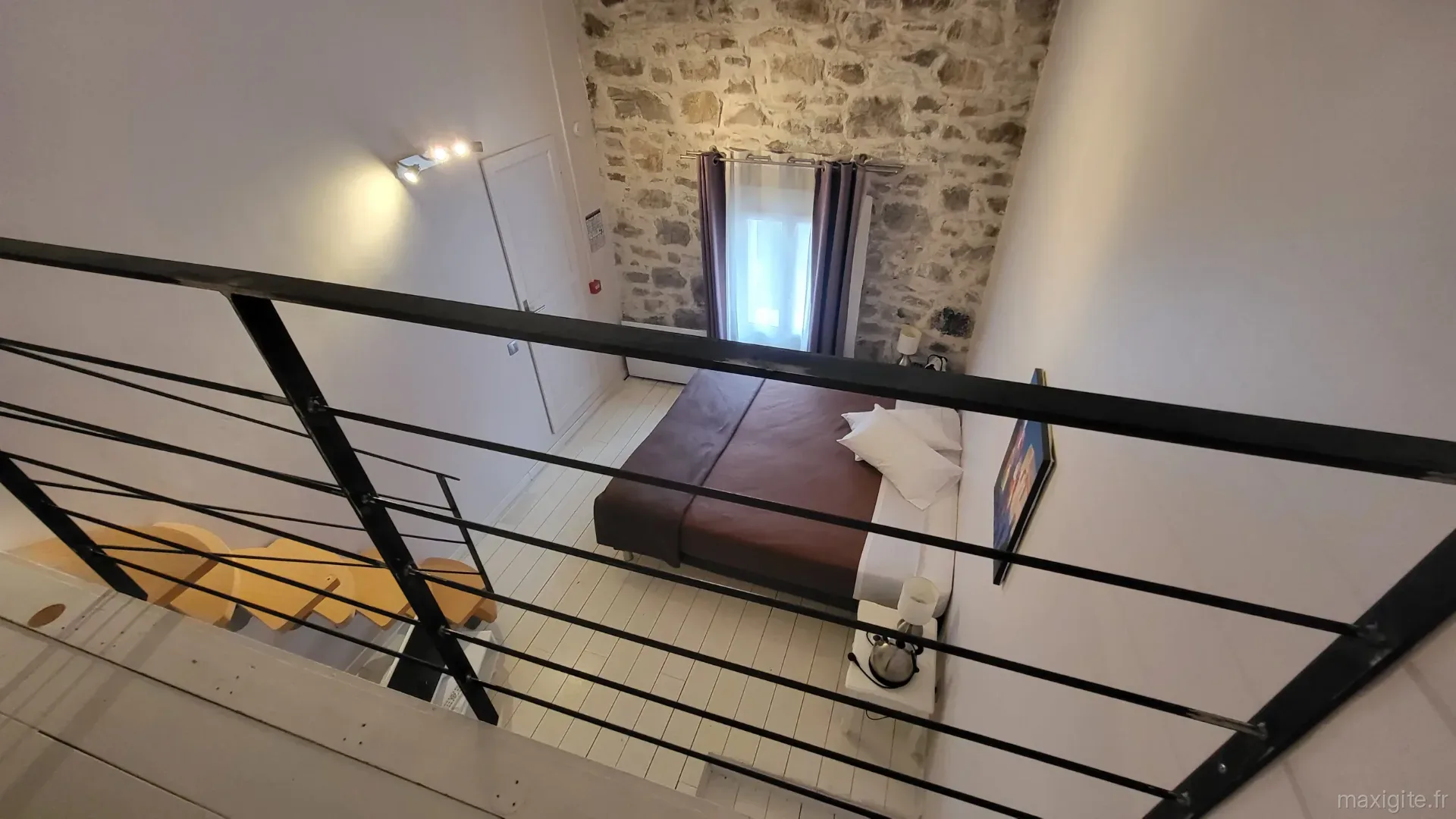 chambre individuelle Part des anges vue de ma mezzanine gite de groupe Gard Cevennes