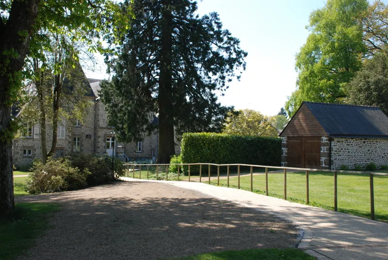Photo 1 de Château du Bourg à Saint-Denis-de-Gastines