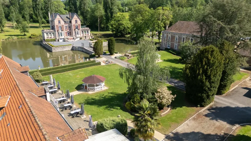 Château de Quesmy – vue d ensemble