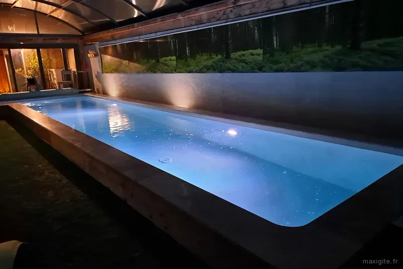 piscine intérieur chauffée Haras Picard du Sant à Lasserre