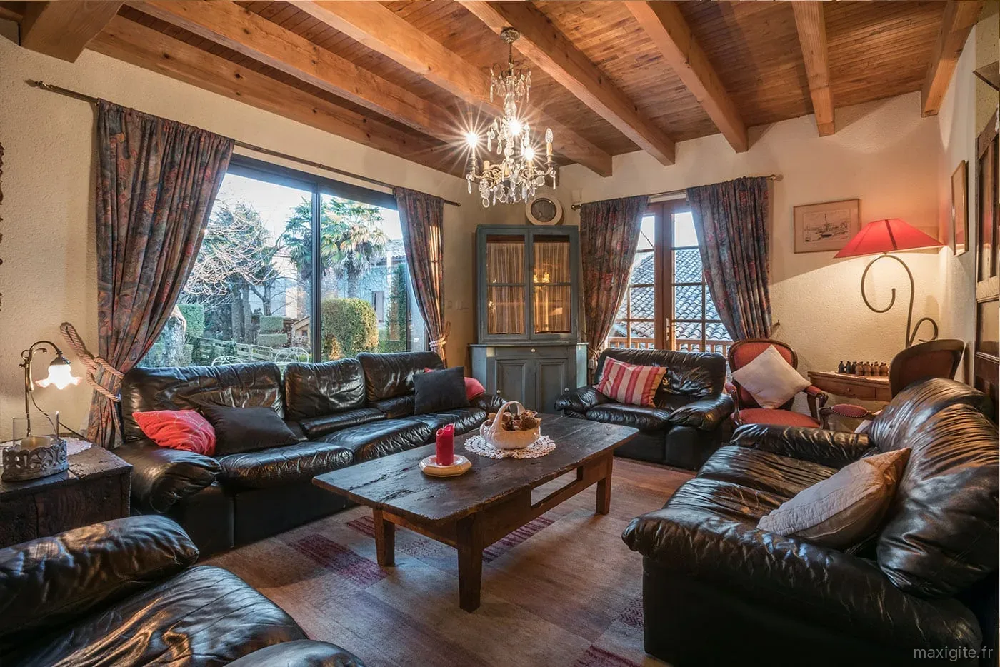 SALON CHALET Haras Picard du Sant à Lasserre