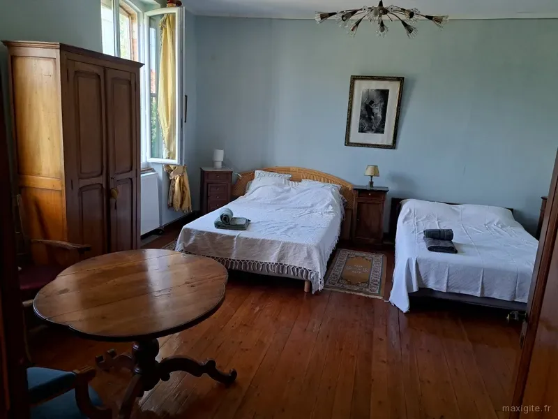 Chambre 2 lits en 140